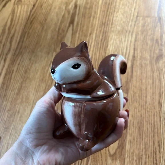 NWOB ceramic Squirrel jar candle - Picture 6 of 6